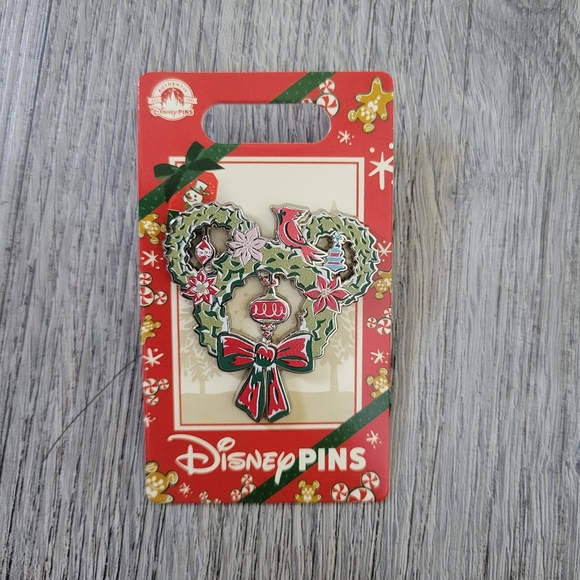 Shanghai Disney Pin 2022 - Picture 2 of 5